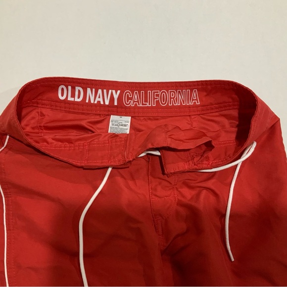 Old Navy California Red Board Shorts . Size 28 - Picture 3 of 6
